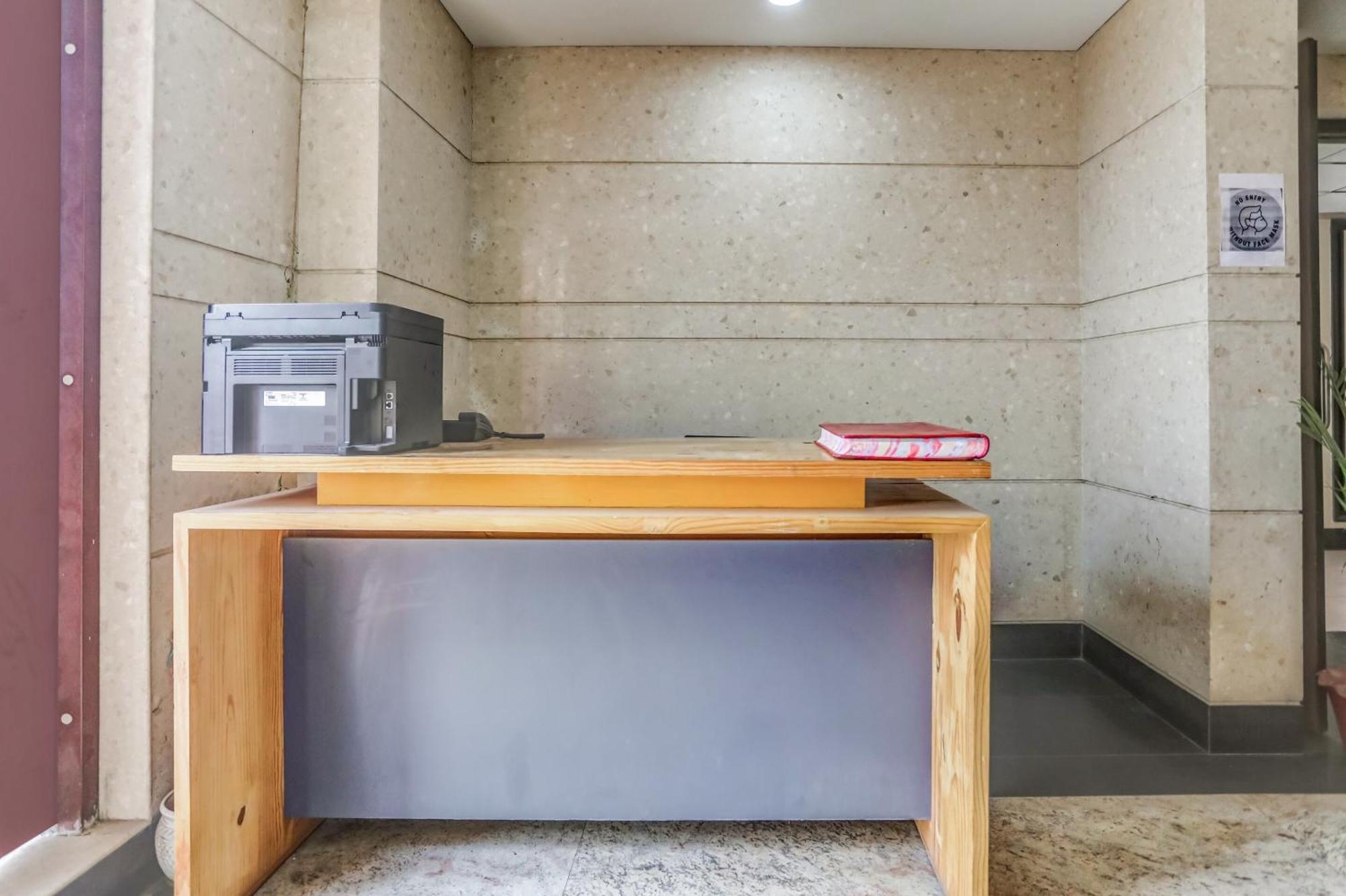 Collection O Limewood Stay Gurgaon Buitenkant foto