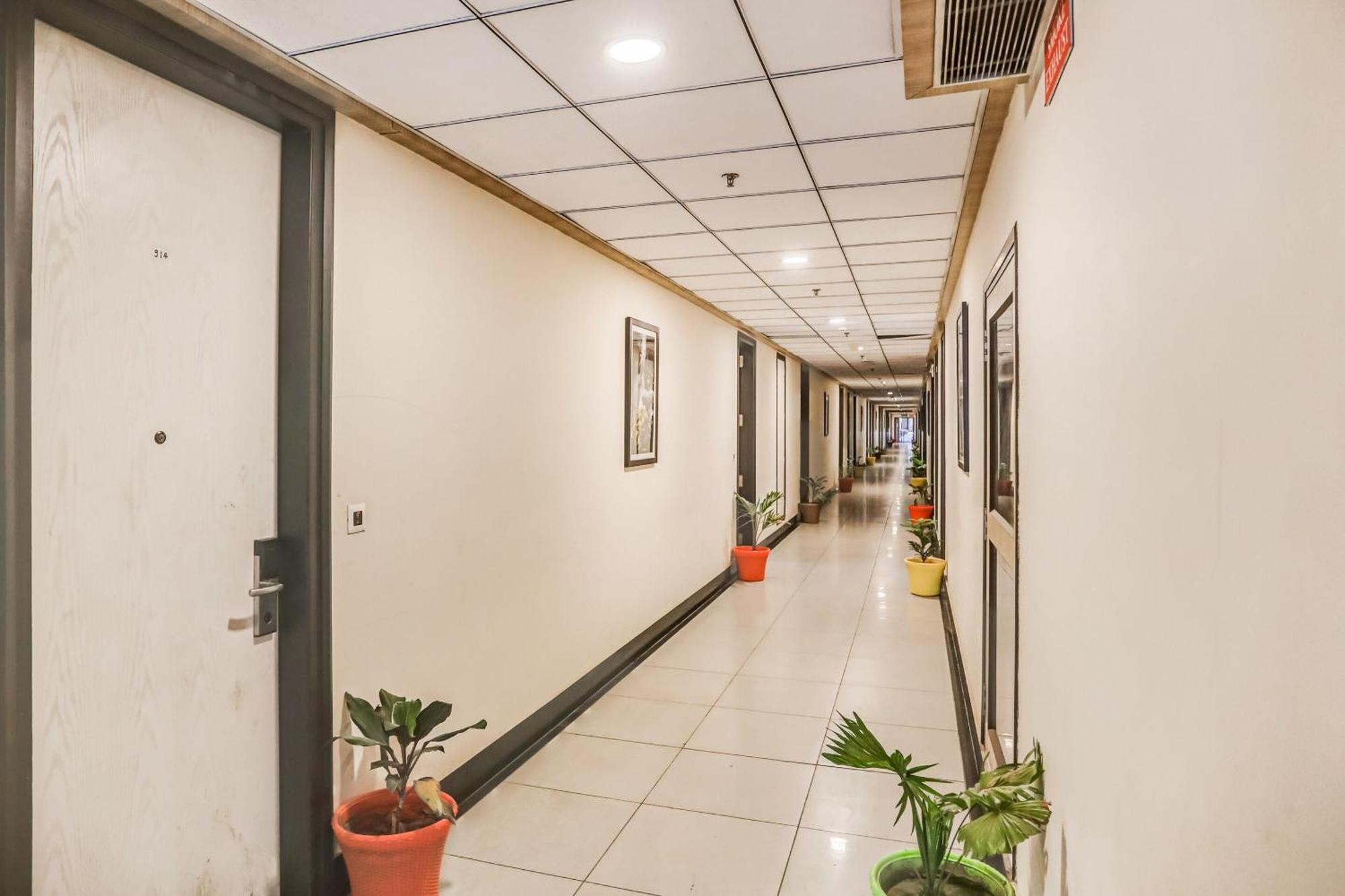 Collection O Limewood Stay Gurgaon Buitenkant foto