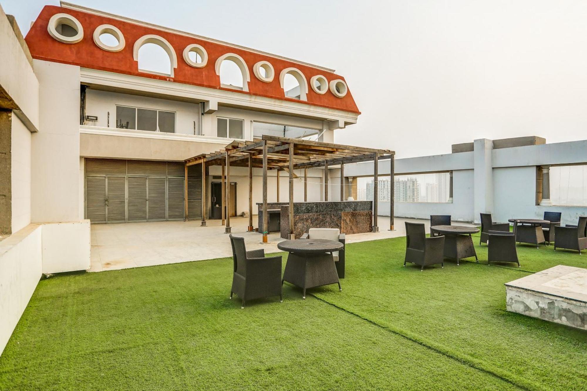 Collection O Limewood Stay Gurgaon Buitenkant foto